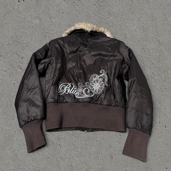 Blü Vintage Y2K Cropped Brown Jacket W/ Faux-Fur Trim - Picture 4 of 10